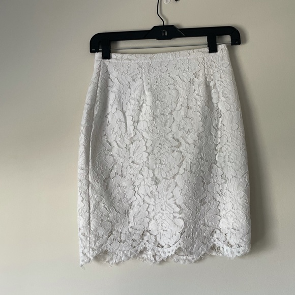 Papaya Dresses & Skirts - Papaya white lace skirt